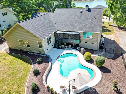 724 Big Indian Loop, Mooresville, NC, 28117-9048 | Card Image