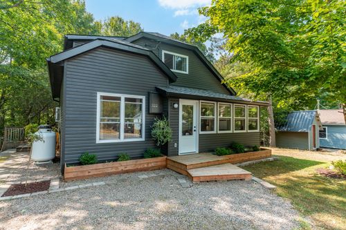 322 Highland St, Haliburton, ON, K0M1S0 | Card Image