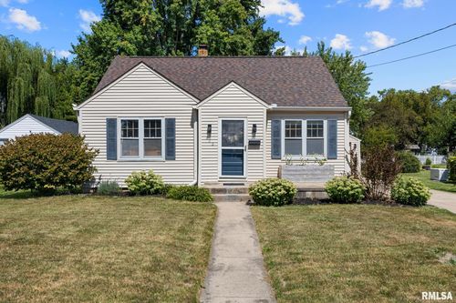 905 Eldridge St, Washington, IL, 61571-2821 | Card Image