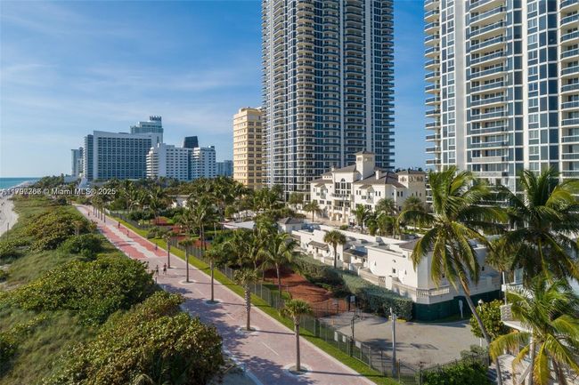 APT-1008 - 4779 Collins Ave, Condo with 3 bedrooms, 2 bathrooms and null parking in Miami Beach FL | Image 33