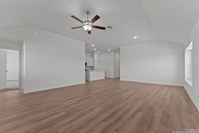 116 Cheyenne Dr, House other with 3 bedrooms, 2 bathrooms and null parking in Floresville TX | Image 8