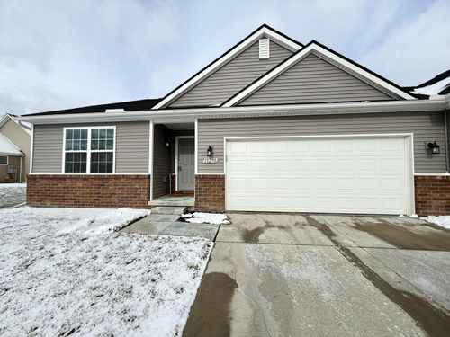 10290 Swan Lake Cir, Ypsilanti, MI, 48197-7271 | Card Image
