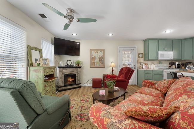 76 Creekside Ct, House other with 4 bedrooms, 4 bathrooms and 2 parking in Zebulon GA | Image 55