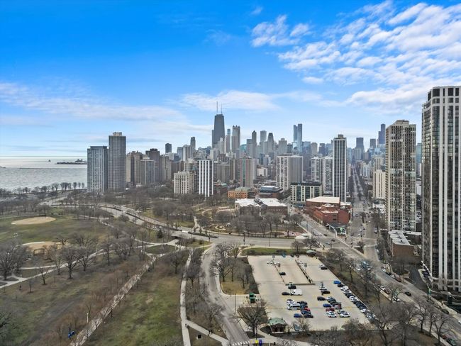 APT-1409 - 1850 N Clark St, Condo with 3 bedrooms, 3 bathrooms and 2 parking in CHICAGO IL | Image 38