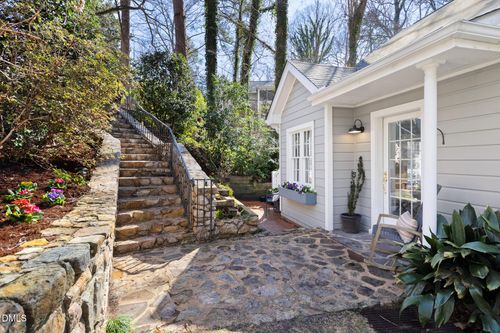 1008 Dawes St, Chapel Hill, NC, 27516-3010 | Card Image