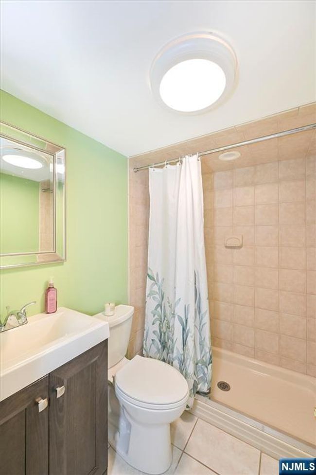 42 Jackson Ave, House other with 3 bedrooms, 3 bathrooms and null parking in Pompton Plains NJ | Image 20