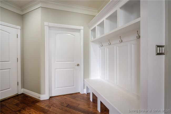 Cubby outside master | Image 18