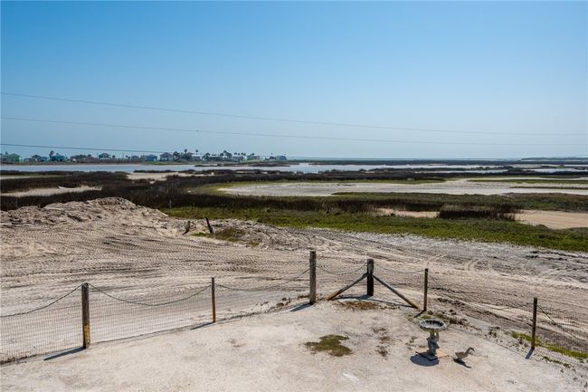 326 E 10 Th St, House other with 1 bedrooms, 2 bathrooms and null parking in Rockport TX | Image 7