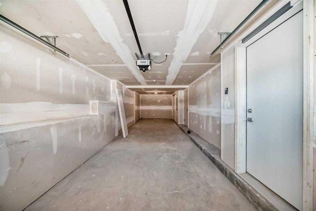330 Sage Hill Cir Nw, Townhouse with 3 bedrooms, 2 bathrooms and 3 parking in Calgary AB | Image 24
