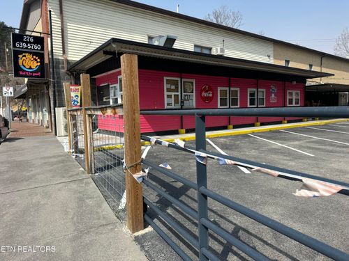 8453 Main St, Pound, VA, 24279-5411 | Card Image
