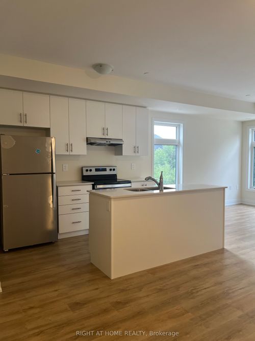 101-755 Omega Dr, Pickering, ON, L1V | Card Image