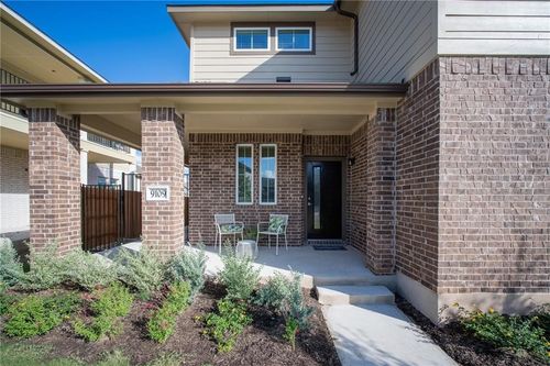 9109 Looksee Ln, Austin, TX, 78744-4481 | Card Image