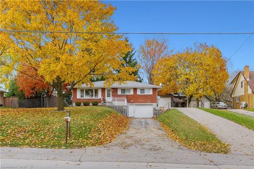 1297 Queens Bush Rd, Wellesley, ON, N0B2T0 | Card Image
