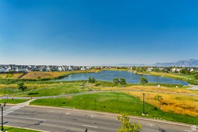 4527 W Daybreak Pkwy, Townhouse with 2 bedrooms, 1 bathrooms and 2 parking in South Jordan UT | Image 2