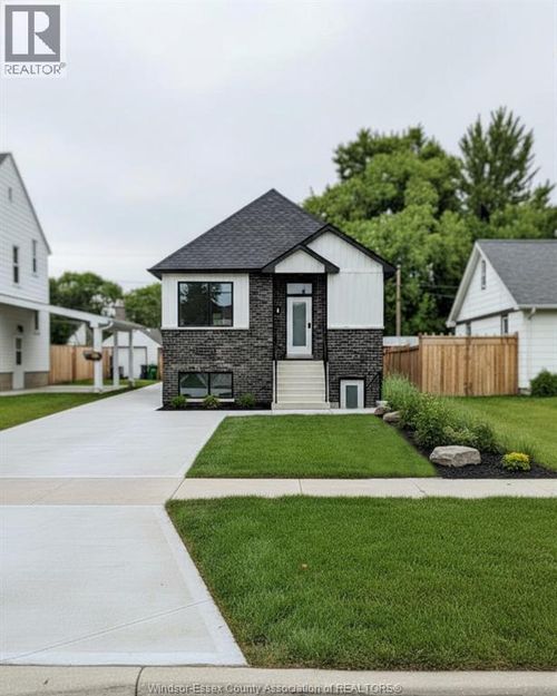 2-2451 Westminster Blvd, Windsor, ON, N8T1X9 | Card Image