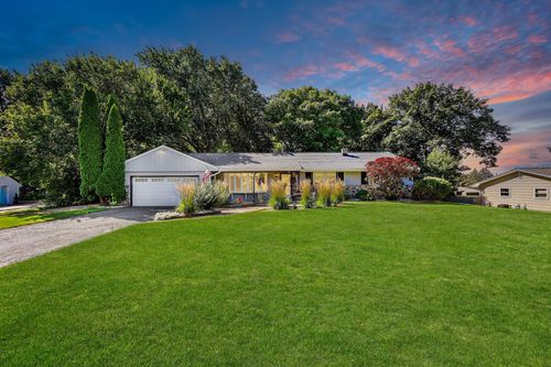 W253 Hillendale Drive, Ixonia, WI, 53066-5529 | Card Image