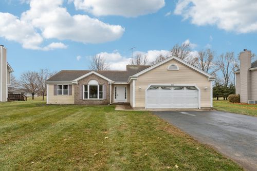 915 Beaver Pond Dr, Marengo, IL, 60152-3606 | Card Image