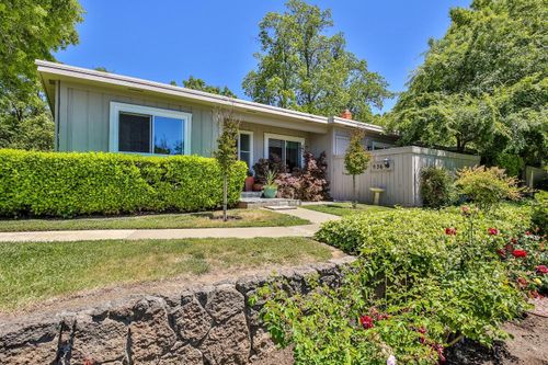 936 Commons Drive, Sacramento, CA, 95825 | Card Image