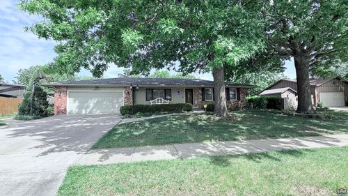4210 Se Minnesota Ave, Topeka, KS, 66609-1706 | Card Image
