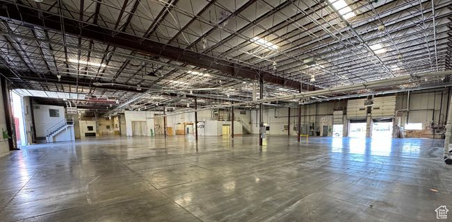 View of garage | Image 11