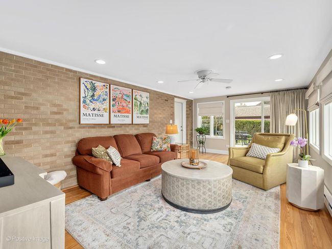 729 S Fairview Ave, House other with 3 bedrooms, 3 bathrooms and 2 parking in Elmhurst IL | Image 9
