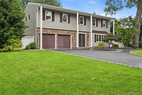 54 Twin Oaks Dr, Kings Park, NY, 11754-1223 | Card Image