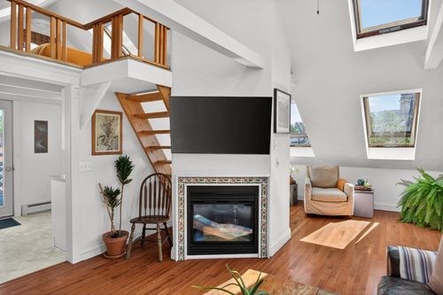 4-127 Bradford Street, Provincetown, MA, 02657 | Card Image