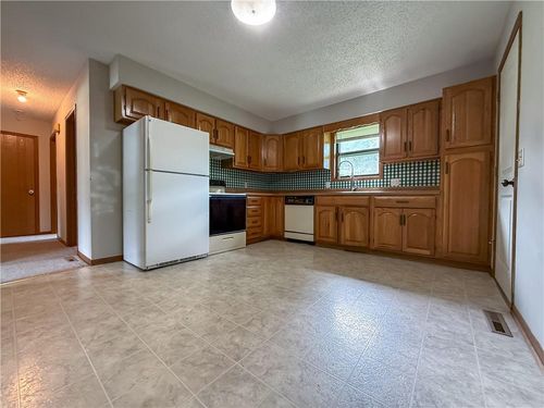 707-705-707 Belt Ave, Edgerton, MO, 64444-9194 | Card Image