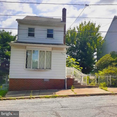 309 Chestnut St, SAINT CLAIR, PA, 17970-1135 | Card Image