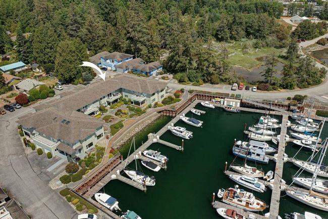 206 - 1585 Field Rd, Townhouse with 3 bedrooms, 2 bathrooms and 2 parking in Sechelt BC | Image 4