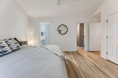 113 Cross Rd, Bluffton, SC, 29910-5131 | Card Image