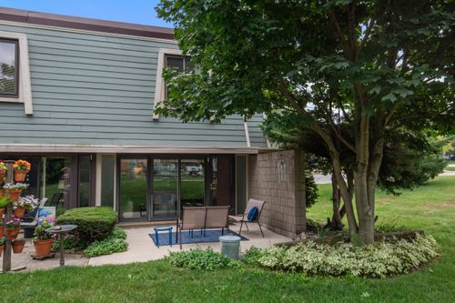 3333 5th Ave, SOUTH MILWAUKEE, WI, 53172-3951 | Card Image