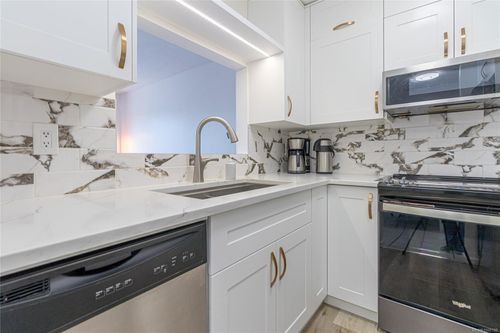 10-1906 Bowen Rd, Nanaimo, BC, V9S5S6 | Card Image