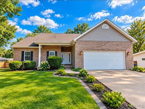 381 High Point Dr, Edwardsville, IL, 62025-5229 | Card Image