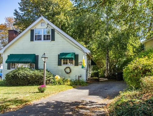 30 Colby St, Haverhill, MA, 01835-7915 | Card Image