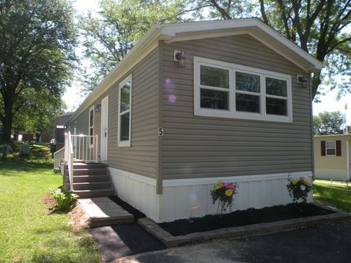 trlr-5-121 Court St, Bloomington, WI, 53804-9615 | Card Image
