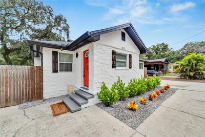 1912 E Emma Street, House other with 4 bedrooms, 3 bathrooms and null parking in Tampa FL | Image 2