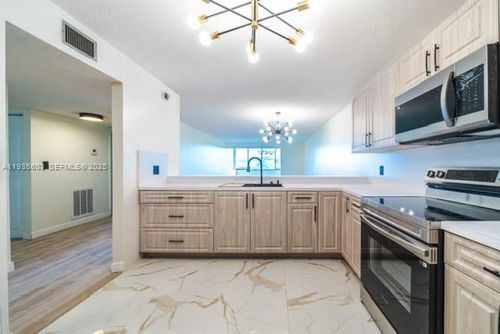 apt-404-8020 Hampton Blvd, North Lauderdale, FL, 33068-5642 | Card Image