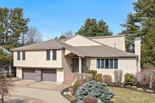 71 Farina Rd, Newton, MA, 02459-2833 | Card Image