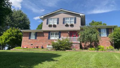 898 Cresswood Drive, House other with 5 bedrooms, 4 bathrooms and null parking in Richlands VA | Image 1