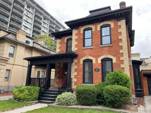 4-203 Macnab St S, Hamilton, ON, L8P3C8 | Card Image