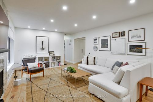 225 Blanchard St W, Gravenhurst, ON, P1P1A8 | Card Image