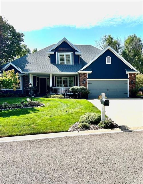 2 Chadwick Ln, Country Club, MO, 64506-1054 | Card Image