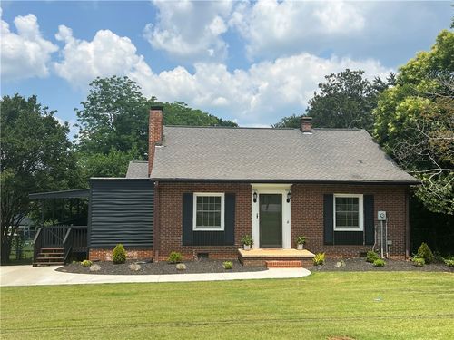 1003 S Walnut St, Seneca, SC, 29678-4061 | Card Image