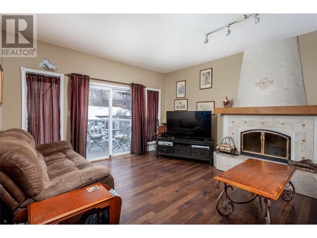 6655 Cosens Bay Rd, House other with 7 bedrooms, 5 bathrooms and 8 parking in Coldstream BC | Image 23