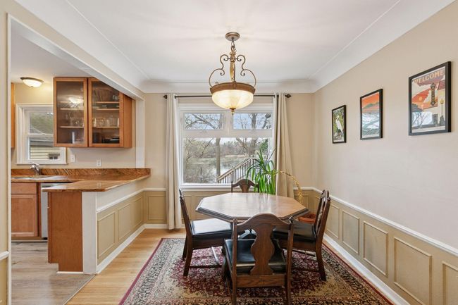 Dining space can easily fit a table for 6! | Image 8