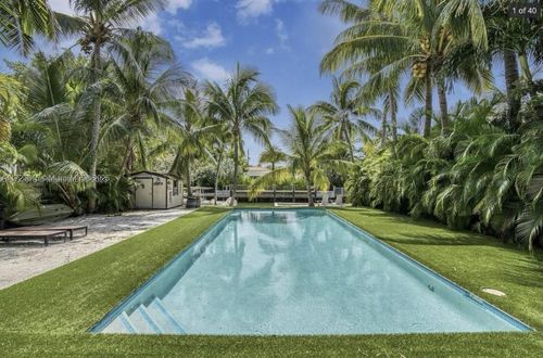 7960 Hawthorne Ave, Miami Beach, FL, 33141-1004 | Card Image