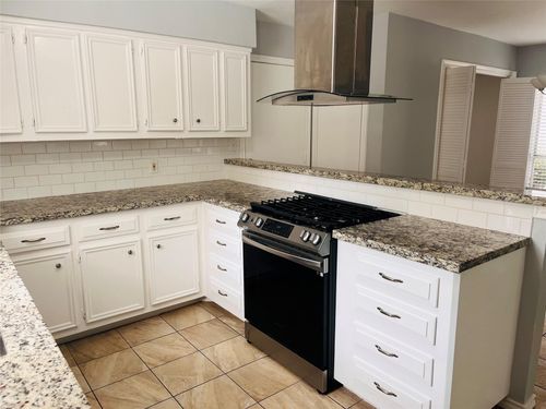 3910 Hidden Glen Dr, Kingwood, TX, 77339-1337 | Card Image