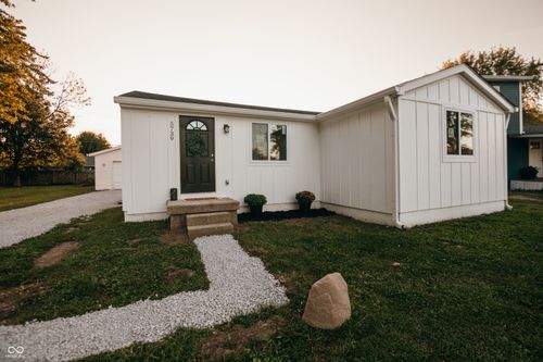 5739 N Clover Maple Dr, Fairland, IN, 46126-9734 | Card Image