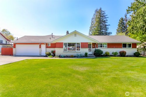 45223 284th Ave Se, Enumclaw, WA, 98022-9275 | Card Image
